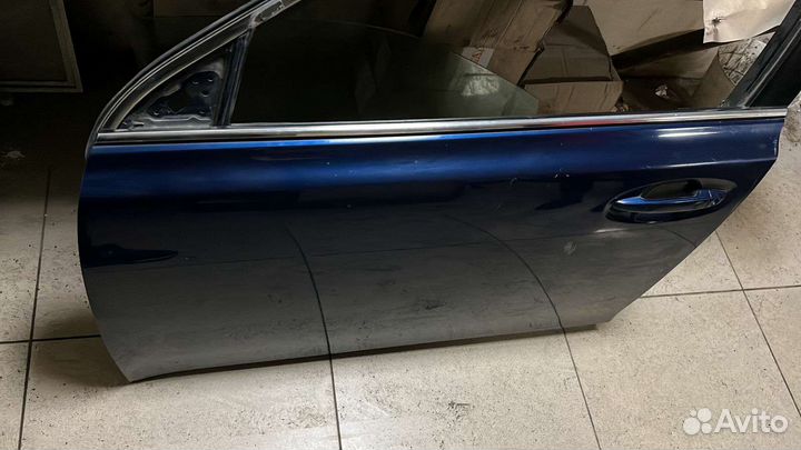 Дверь на Субару оутбак левая 2010г.передняя задняя