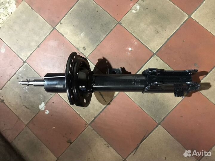 Амортизатор передний Hyundai Creta