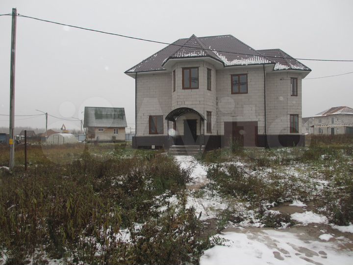 Коттедж 278 м² на участке 8,5 сот.