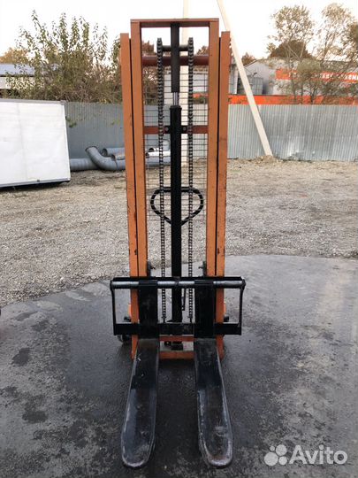 Ручной погрузчик