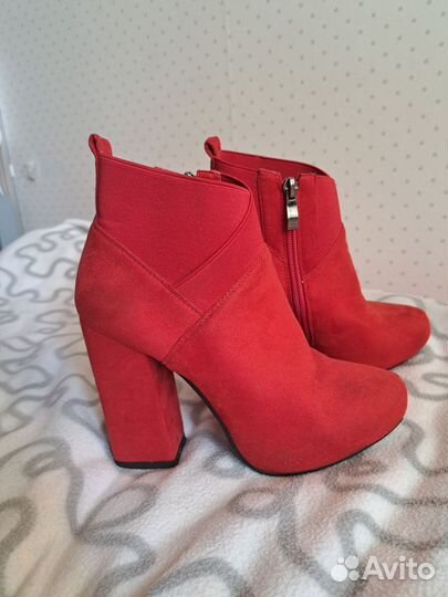 Ботильоны замшевые красные