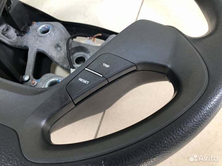 Рулевое колесо AIR BAG без AIR BAG Kia Cerato YD 2