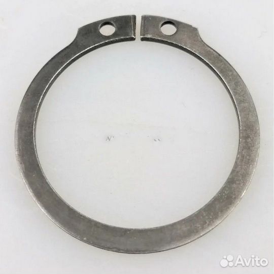 Кольцо стопорное на промежуточную шестерню JCB 821