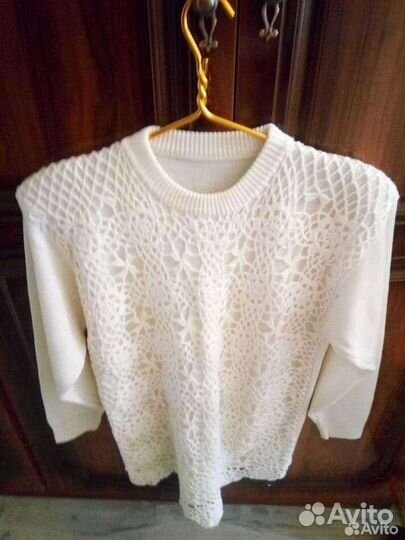 Свитер женский
