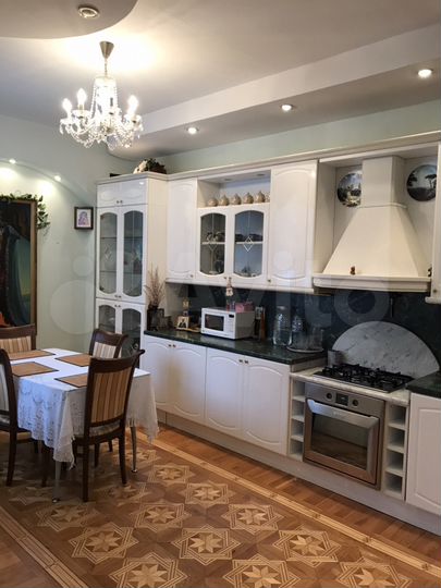 2-к. квартира, 100,7 м², 1/5 эт.