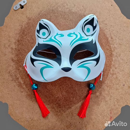 Японская маска лисы