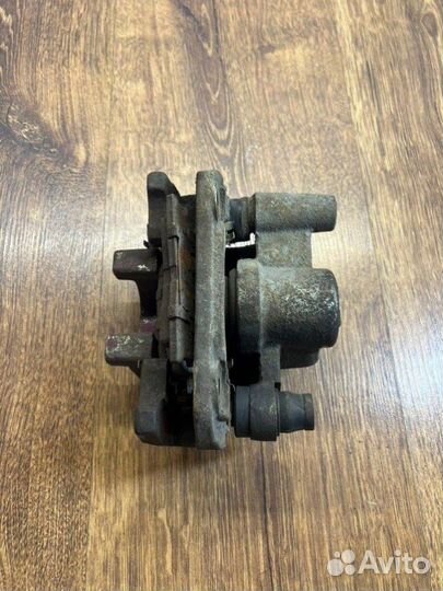 Суппорт тормозной задний правый Chery Fora А21 2