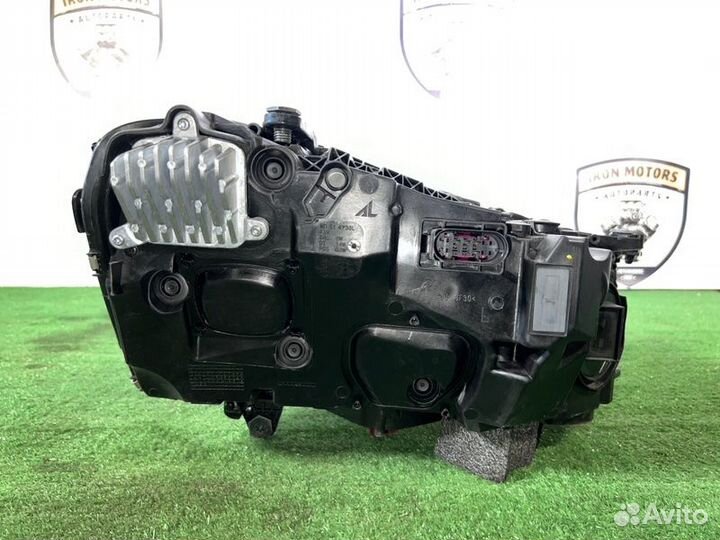 Фара светодиодная передняя левая Mercedes-Benz