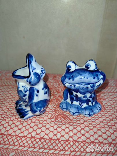 Лягушка гжель