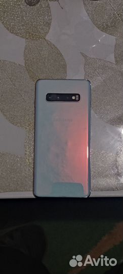 Samsung Galaxy S10, 8/128 ГБ