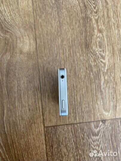 Телефон iPhone 4s