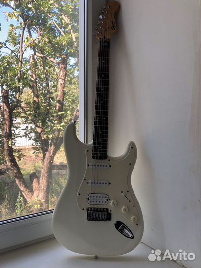Электрогитара Squier Bullet Strat