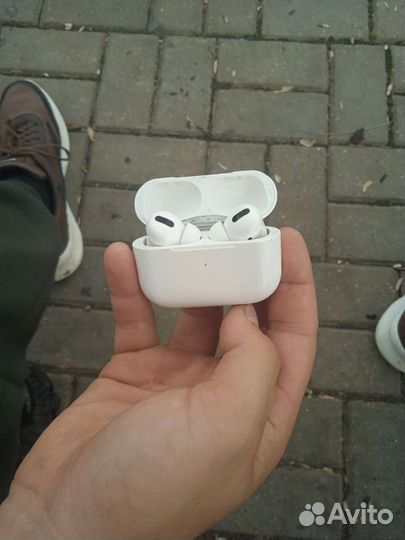 Apple airpods pro
