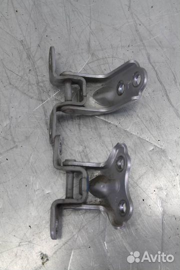 Петли двери задней правой Hyundai-KIA Solaris 1