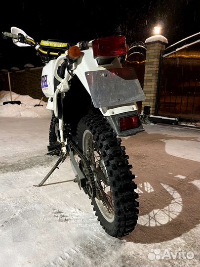 Suzuki Djebel 125