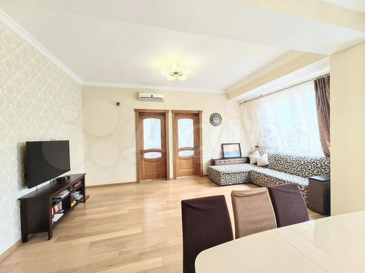 2-к. квартира, 73 м², 4/4 эт.