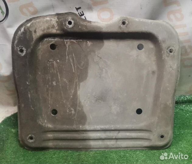 Защита двигателя Bmw e90