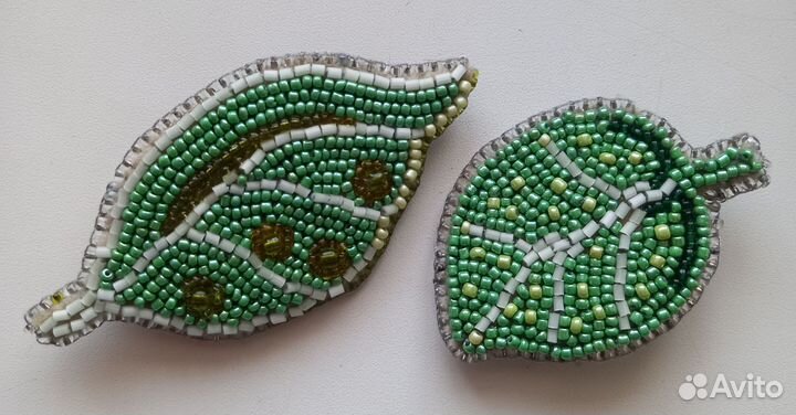 Брошь из бисера