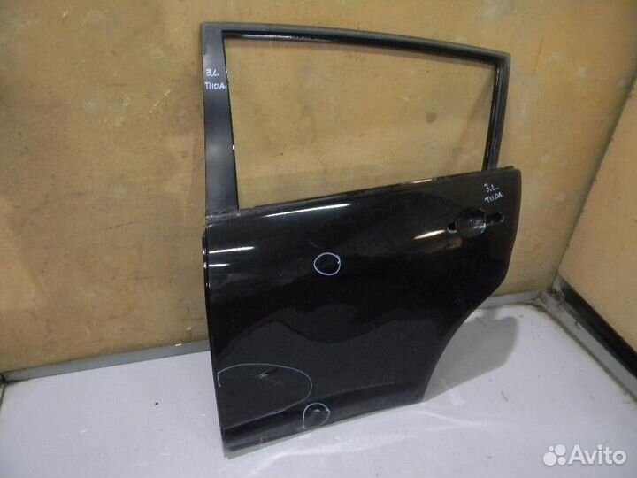 Дверь задняя левая (хэтчбэк) (с дефектом) Nissan T