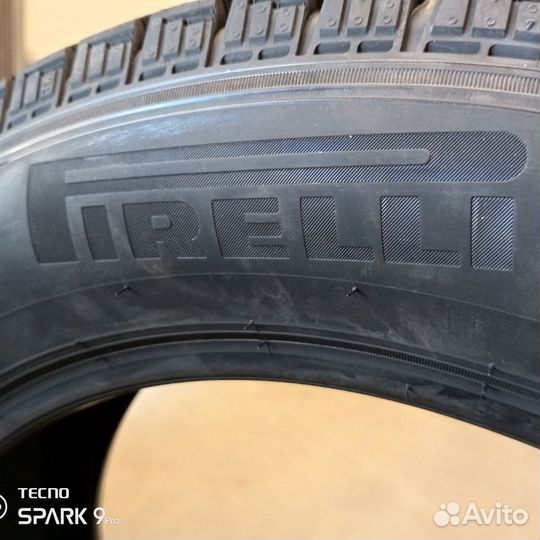 Pirelli Ice Zero FR 225/60 R18 104T