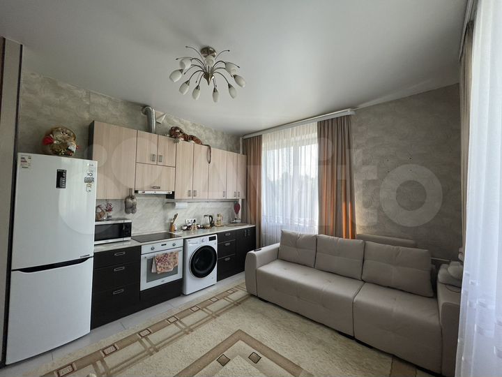 2-к. квартира, 58 м², 3/3 эт.