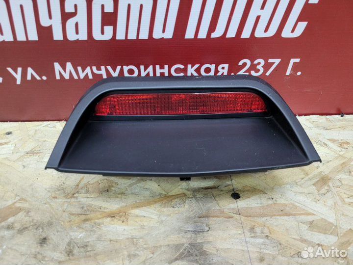 Стоп сигнал Renault Logan