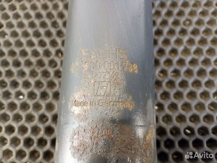 41033038 Амортизатор передний