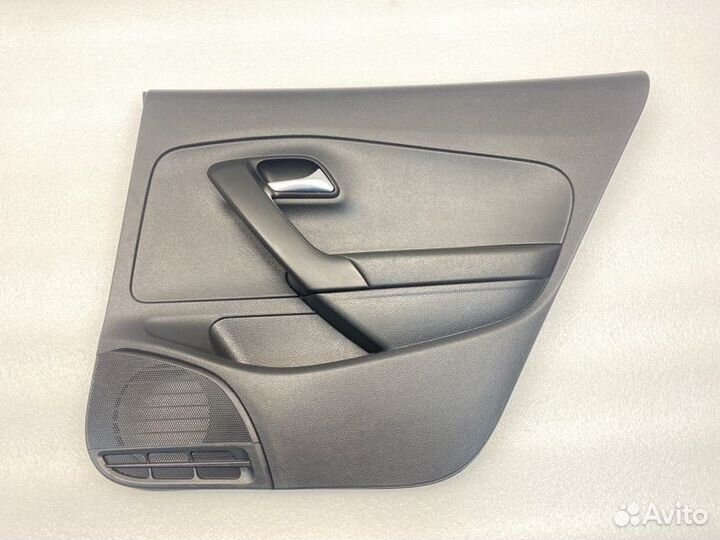 Обшивка двери задняя правая Volkswagen Polo седан