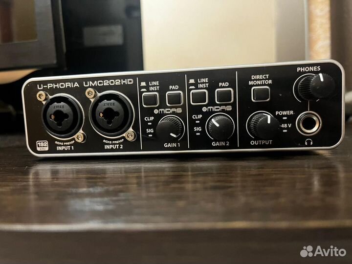 Звуковая карта behringer