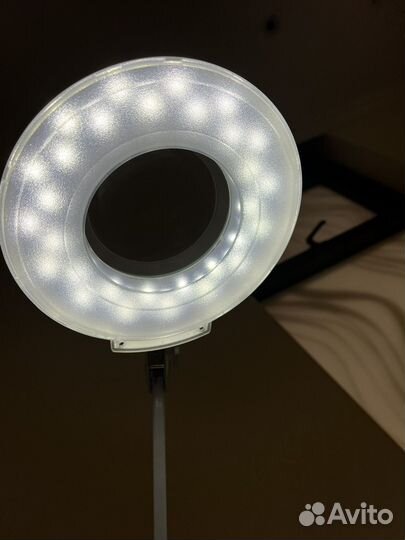 Лампа лупа для косметолога