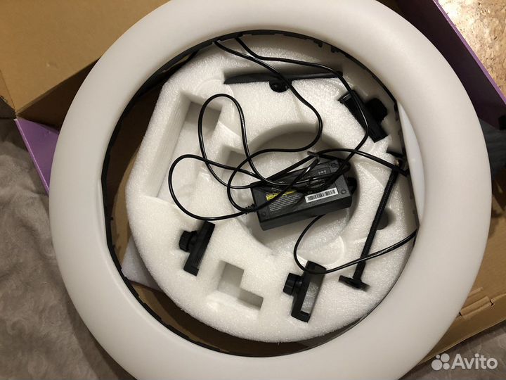 Кольцевая лампа со штативом