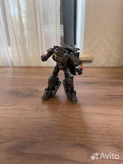 Робот трансформер hasbro в хорошем качестве