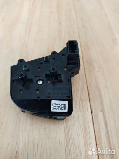 Джойстик на руль хюндай Солярис