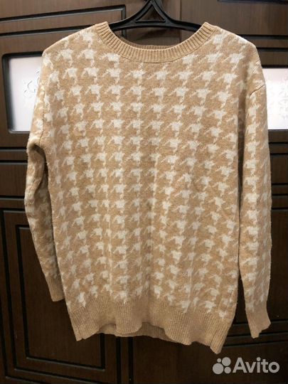 Свитера женские