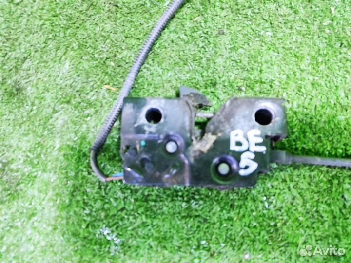 Замок капота volkswagen Caddy 3 2013