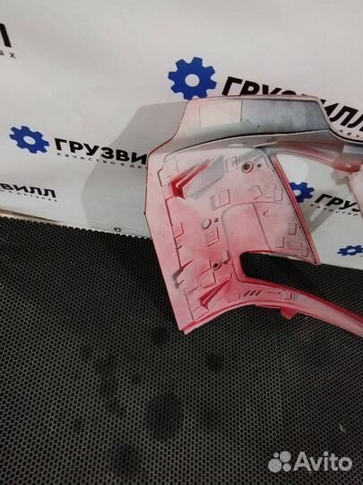 Окантовка левой фары Volvo FMX 84407605