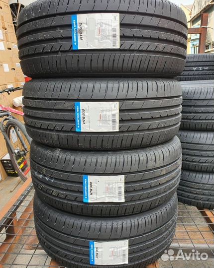 Sumitomo HTR900 215/65 R16 98H