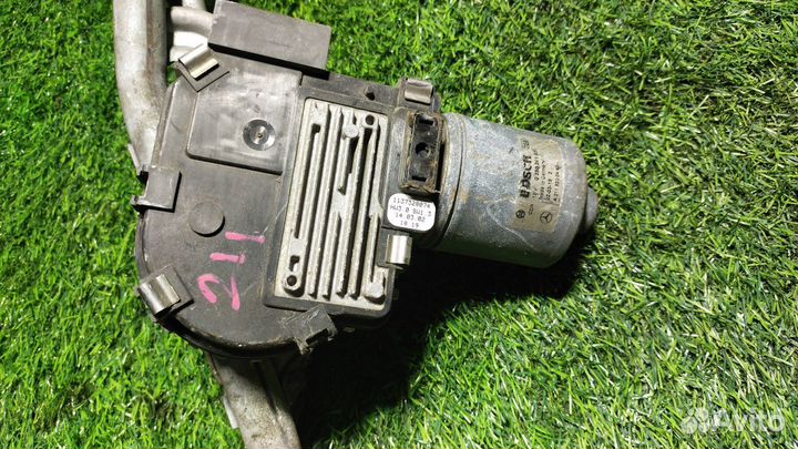 Моторчик стеклоочистителя Mercedes-Benz