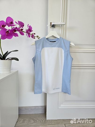 Одежда Helly Hansen, Nike