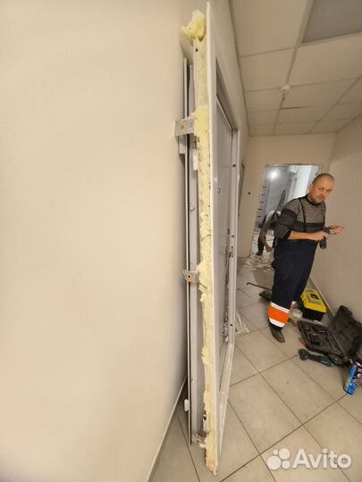 Дверь входная металлическая