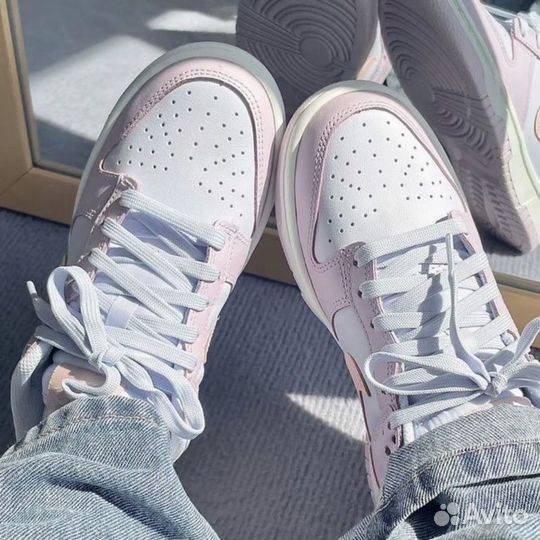 Nike Dunk Low Easter 2022