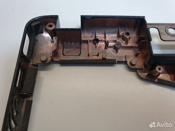 Поддон Lenovo Y560 дефект