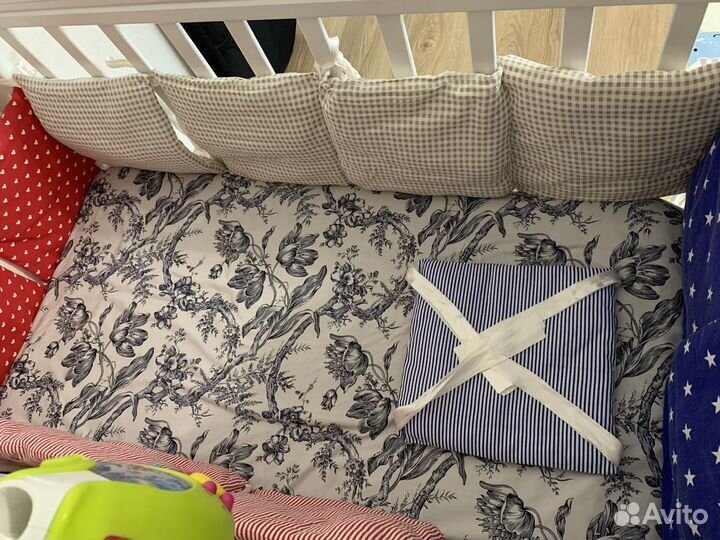 Бортики в кроватку