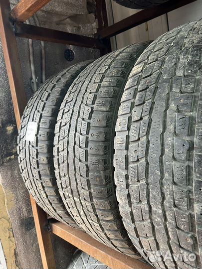 Dunlop SP Winter Ice 01 225/65 R17