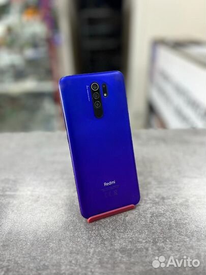 Телефон Redmi 9