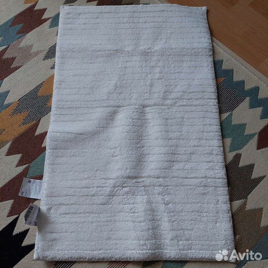 Коврик для ванной 50х80 икеа новый