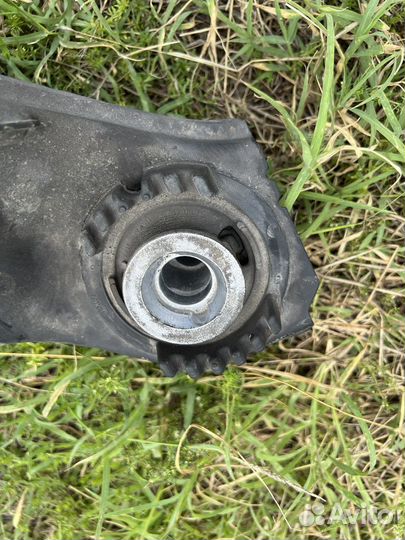 Задняя балка подрамник на w212 w204 w218