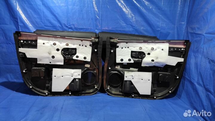 Б/У Б/У Обшивки дверные комплект Mitsubishi Out