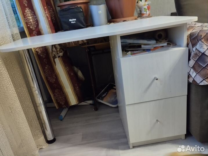Письменный стол