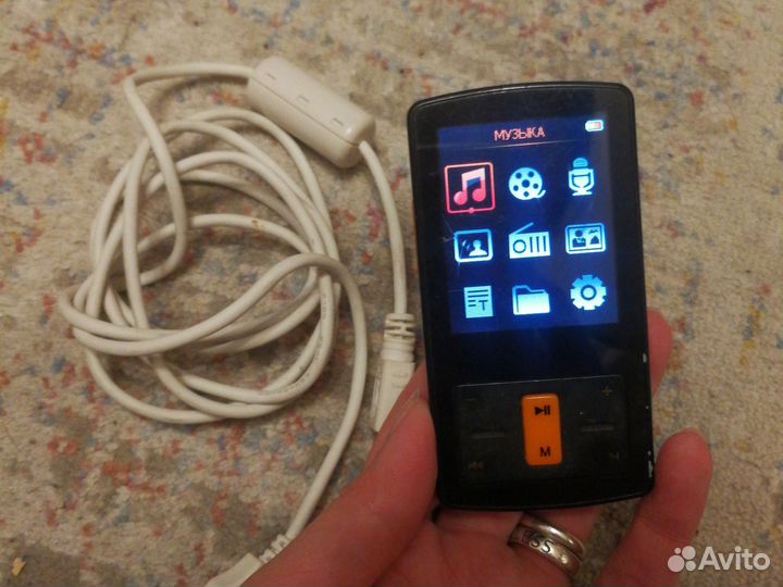 Mp3 плеер Aria E06 4gb